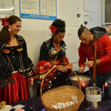 Pomaganie w rytmie zumby