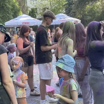 Magia kolorów, czyli Holi Day 2024 w Radomsku