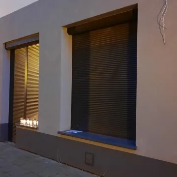 Kolejny dzień protestów pod biurem posłanki Milczanowskiej w Radomsku