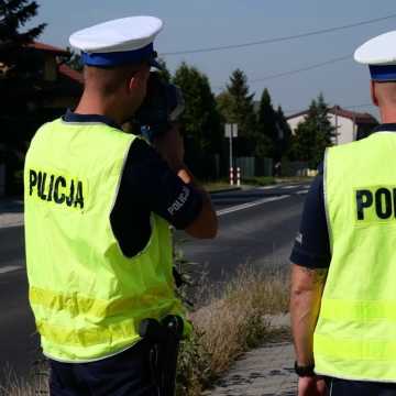 Blisko 140 wykroczeń i 90 mandatów. Policjanci podsumowali akcję „Bezpieczny powiat radomszczański”