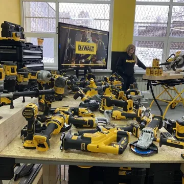Akademia DeWalt w „Mechaniku”. Prestiżowy program tylko dla 10 szkół w kraju