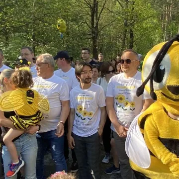 W Gomunicach poszli i pobiegli dla pszczół