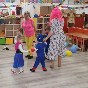 To ich pierwszy taki bal...