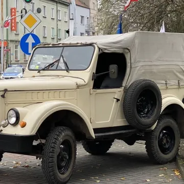 Zabytkowe pojazdy przejechały ulicami Radomska