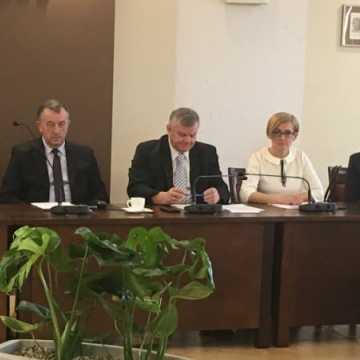 Stanowisko starostwa w sprawie likwidacji wydziału pracy w sądzie w Radomsku