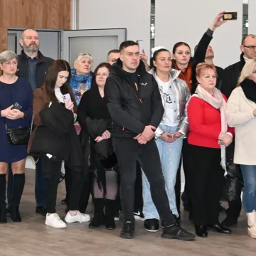 Polonez i odliczanie do matury. Studniówka ZSE w Radomsku