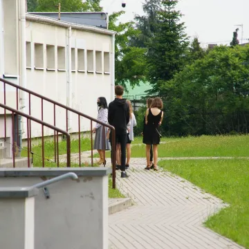 Ósmoklasiści rozpoczęli egzaminy