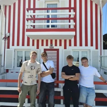 Zakończenie stażu uczniów ZSE z certyfikatami