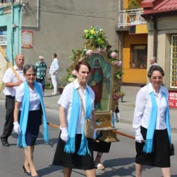 Procesje przemierzyły ulice