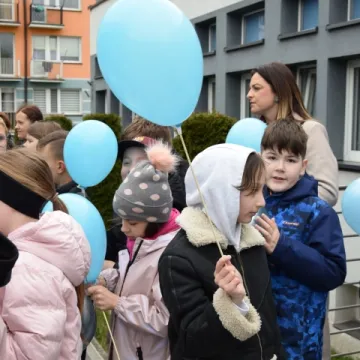 Radomsko włączyło się w obchody Dnia Autyzmu