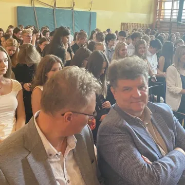 Pierwsze Liceum zakończyło rok z dumą – ponad 100 wyróżnionych uczniów i kolejne inwestycje