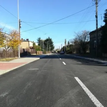 Ulica Dobra z dobrą nawierzchnią