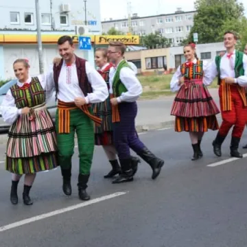 Kolorowa parada artystów z Cypru, Ukrainy i Polski