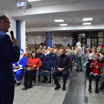 Mikołajkowe spotkanie dla dzieci ze świetlic środowiskowych w Radomsku