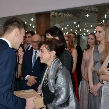 Studniówka 2022: bal maturzystów z I LO w Radomsku