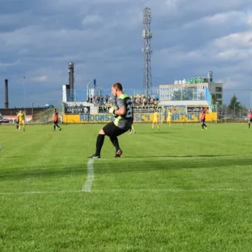 W meczu beniaminków: RKS Radomsko – KS Wasilków 5:0