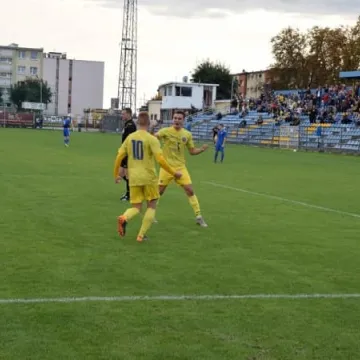 Nareszcie wygrana! RKS Radomsko – Świt Nowy Dwór Maz. 2:1