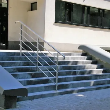 Zakończył się remont schodów wejściowych do MDK w Radomsku