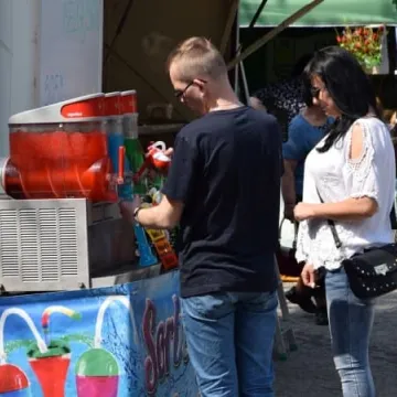 Food trucki opanowały plac 3 Maja
