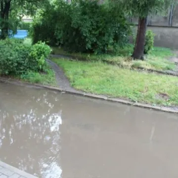 W Radomsku nadal burzowo