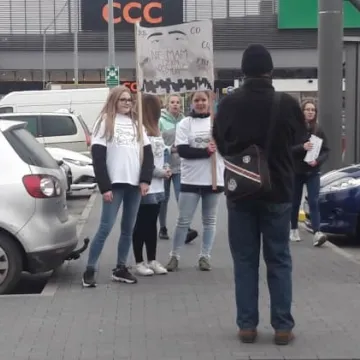 Happening antysmogowy uczniów ZSP1 w Radomsku