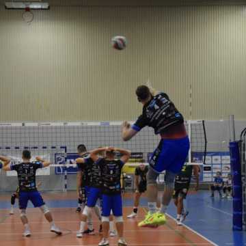 Wygrana i awans na pierwsze miejsce w tabeli METPRIM Volley Radomsko