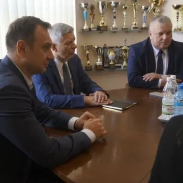 Spotkanie samorządowców z Markiem Belką