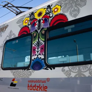 Folkowy pociąg ŁKA „Dziesięciolatek”