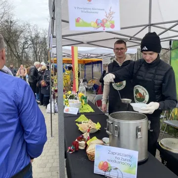 Domowe wypieki, wędliny i ozdoby. Tak wyglądał V powiatowy kiermasz wielkanocny