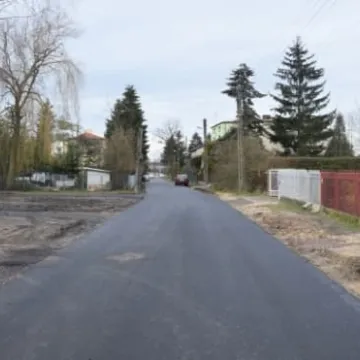 Nowy asfalt na ulicy Leśnej