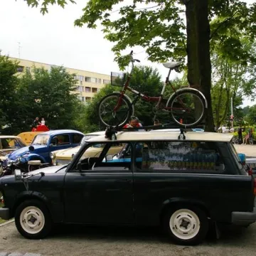 Zabytkowe pojazdy zaparkowały w Radomsku