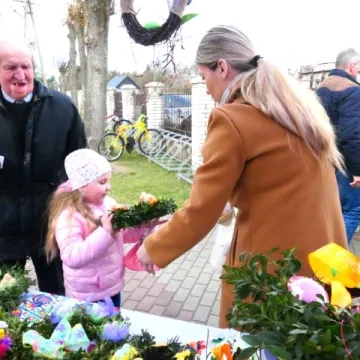 Wielkanocny kiermasz w Szczepocicach