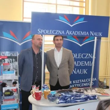 Targi edukacyjne w II LO