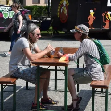Food trucki opanowały plac 3 Maja