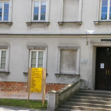 Rozpoczęła się renowacja ścian Klasztoru Ojców Franciszkanów w Radomsku