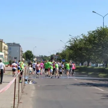 Przebiegli ulicami miasta