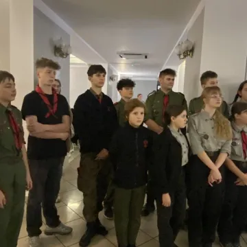 W Radomsku znów zasiedli do wspólnej Wigilii. 150 osób przy jednym stole