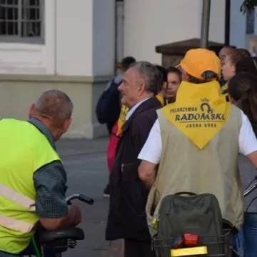 Wierni z Radomska wyruszyli na Jasną Górę