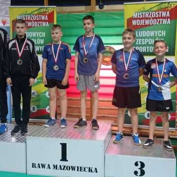Młodzi tenisiści UMLKS Radomsko przywożą medale z Rawy Mazowieckiej