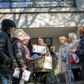 Spacerowali śladami braci Różewiczów
