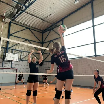 Siatkarska liga z MOSiR. Wyniki I kolejki