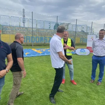 Nowa era stadionu w Radomsku. Kibice dostaną krzesełka ze starej trybuny