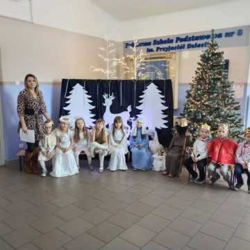 Dzieci z „ósemki” w Radomsku przygotowały szkolne jasełka