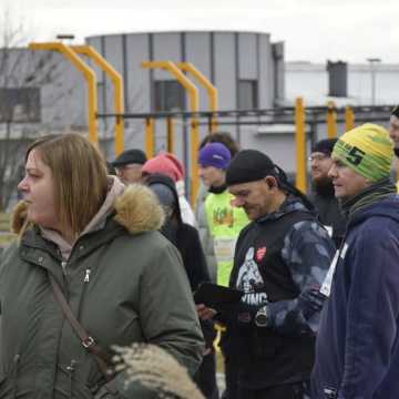 [WIDEO] Glinianki parkRUN w Radomsku. Bieg dla zdrowia i WOŚP 2025