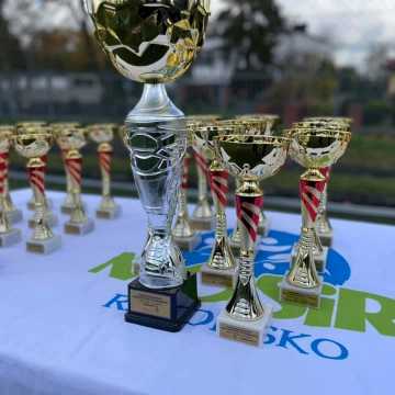 Żubry wygrały Ligę „Szóstek” w Radomsku