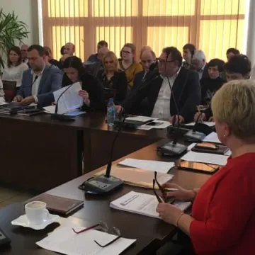 Co z podwyżkami dla rodzin zastępczych?