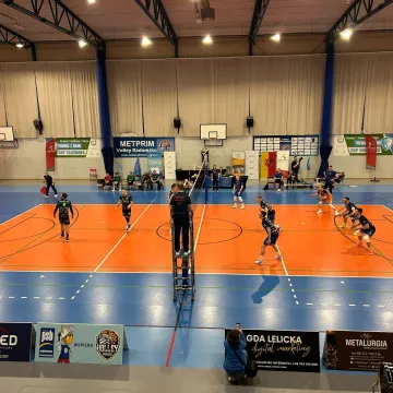 Zacięta walka w Radomsku. METPRIM Volley pokonuje Resursę Łódź po tie-breaku