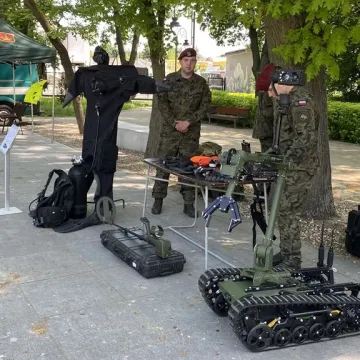 Żołnierze uczą w Radomsku kobiety podstaw samoobrony