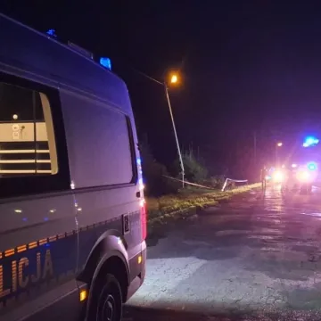 Jechał bez uprawnień i z nadmierną prędkością. 18-latek spowodował wypadek w Babczowie