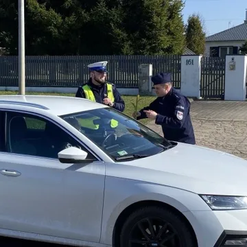 Kobieta za kierownicą łagodzi obyczaje, czyli Dzień Kobiet z radomszczańską policją